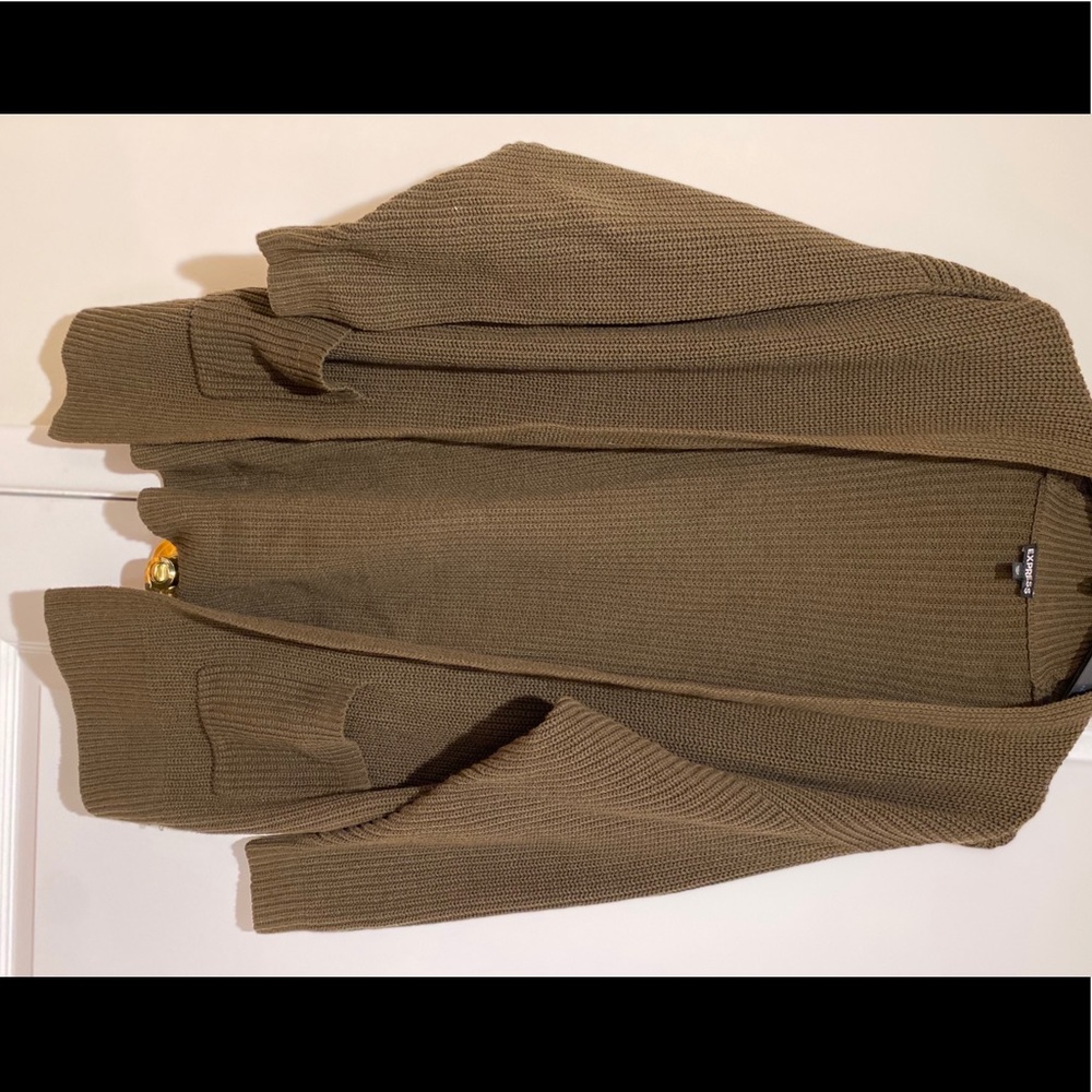 Comfortable and warm cardigan